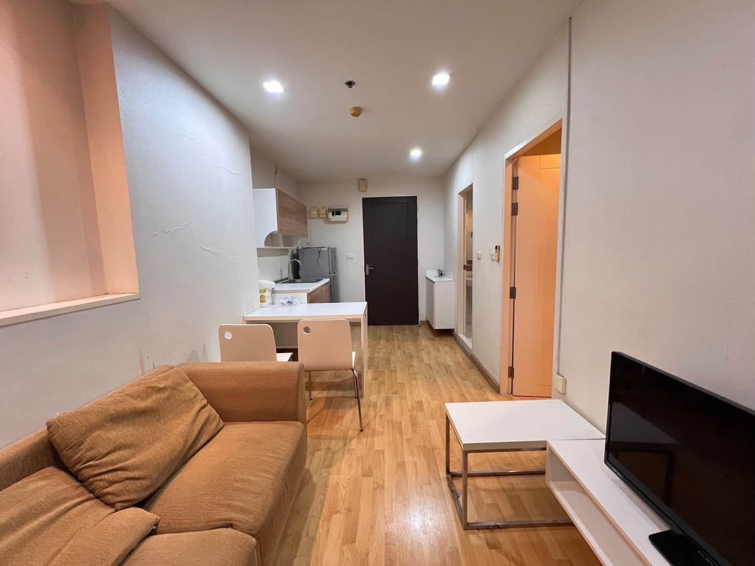 ให้เช่า Casa Condo asoke-dindaeng