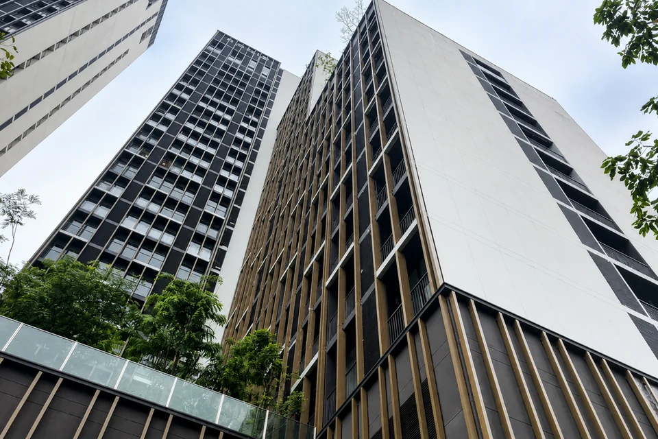 ภาพอาคาร โนเบิล อราวน์ สุขุมวิท 33 จากแหล่งโครงการที่ตรวจสอบแล้ว