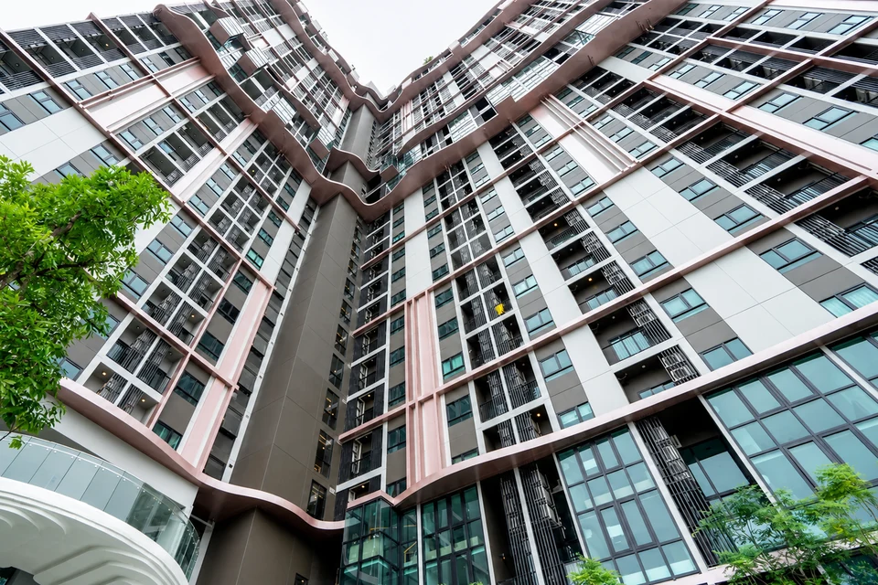ภาพอาคาร Altitude Unicorn สาทร - ท่าพระ จากแหล่งโครงการที่ตรวจสอบแล้ว