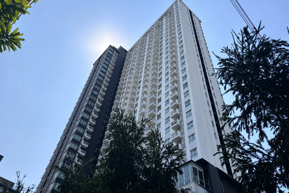 ภาพอาคาร เดอะ พาร์คแลนด์ รัชดา - วงศ์สว่าง