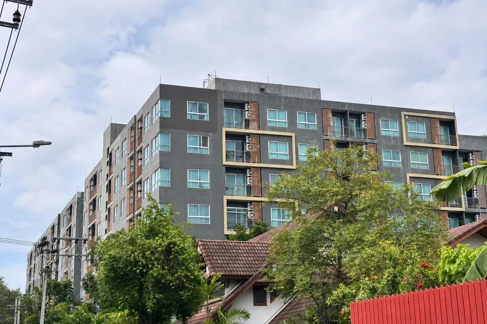 ภาพอาคาร เมโทร ลักซ์ พหลโยธิน - สุทธิสาร
